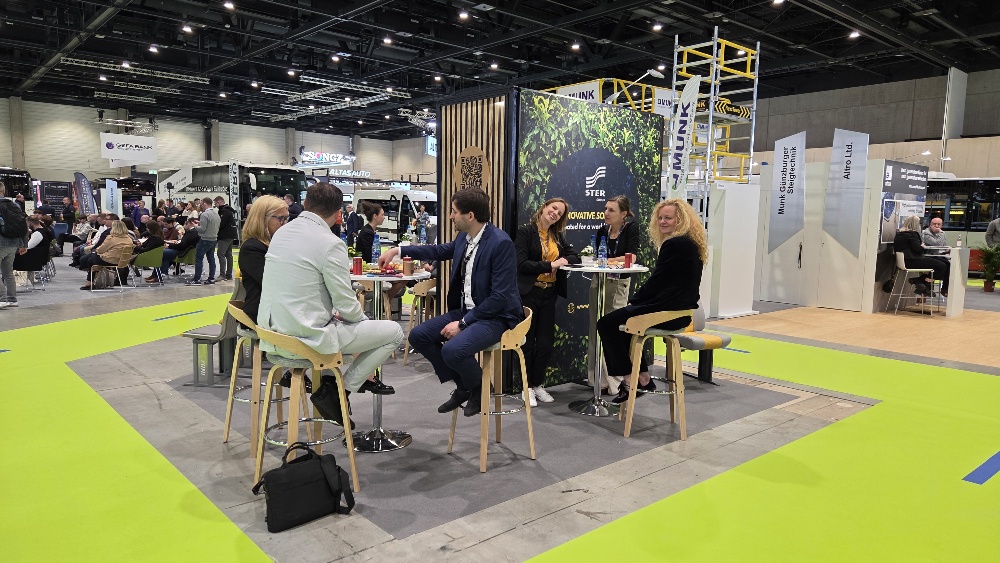 50 autobusów na targach Bus2Bus 2026 w Berlinie. Polskę reprezentowały fotele Ster