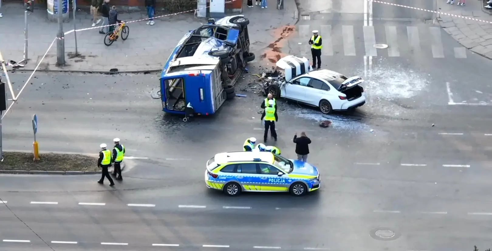 Infobus - Kierowca BMW, który uderzył w autobus miejski w Markach, usłyszał zarzuty