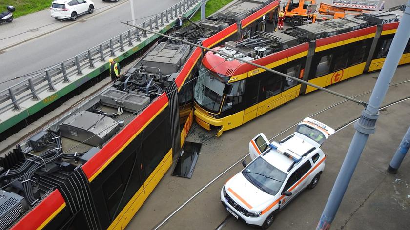 Infotram - Tramwaje Warszawskie mają problem z naprawą powypadkową Hyundaiów. Kolejne zmiany terminów w przetargu