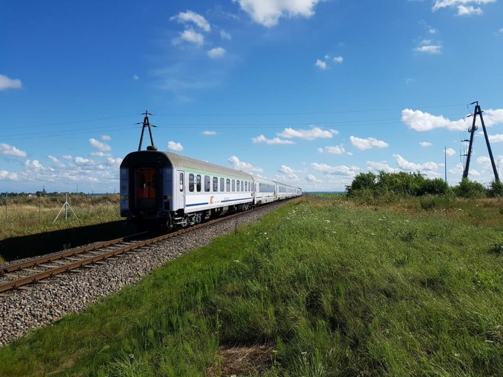 Inforail - PKP Intercity wzmacnia ofertę na majówkę