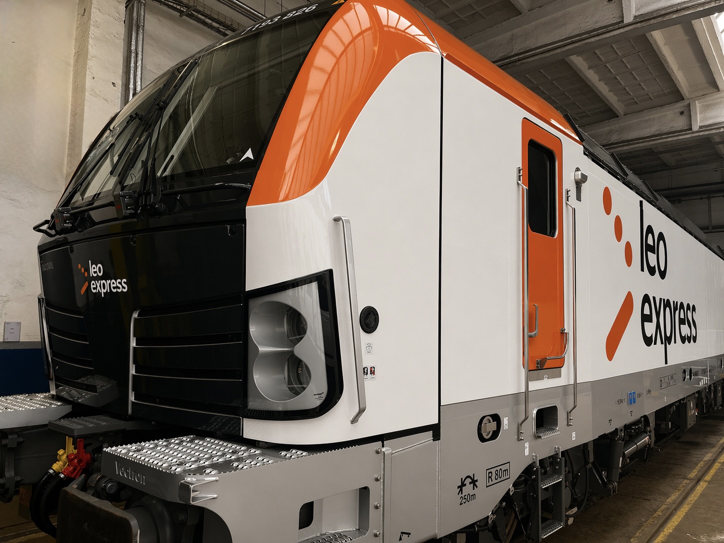 Inforail - Nowy design lokomotyw Leo Express. W barwach przewoźnika