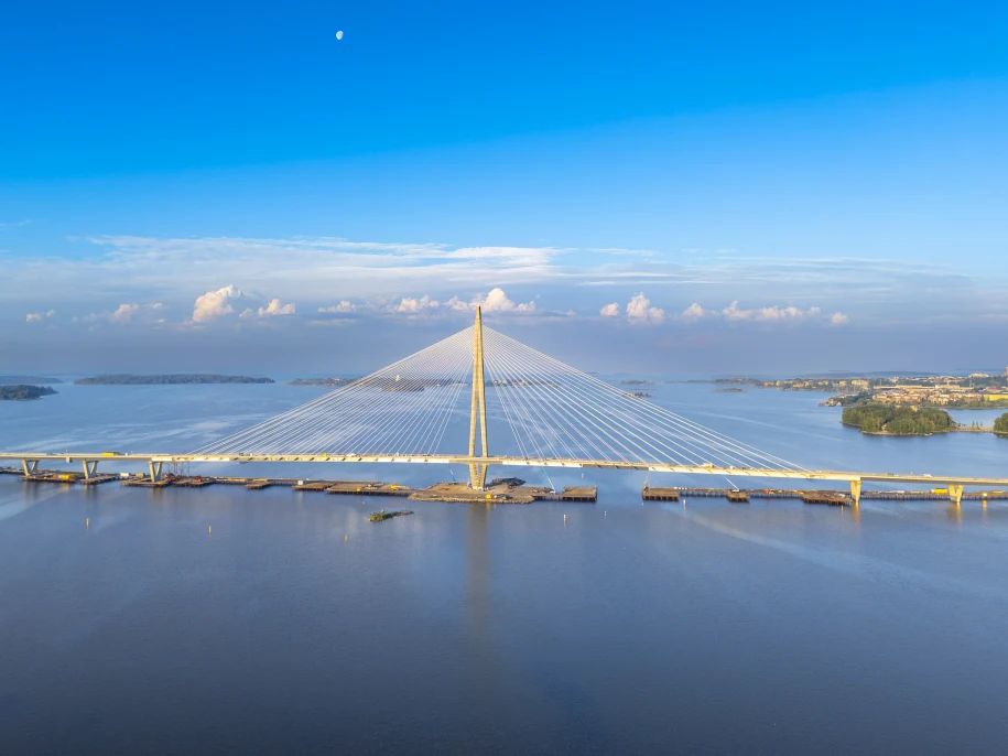 Infotram - Helsinki otworzyły najdłuższy most w kraju. Kruunuvuorensilta tylko dla tramwajów, pieszych i rowerzystów