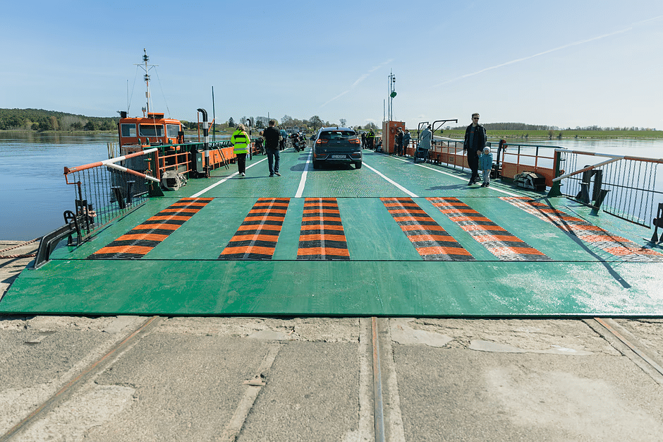 Infoship - Już od piątku prom Świbno – Mikoszewo. Znamy cennik 2026