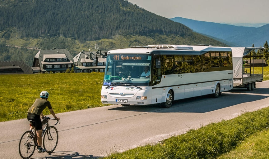 Infobike - Rowerem przez pogranicze PL–CZ. Gdzie jeżdżą czeskie cyklobusy w okresie 2026?
