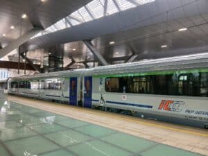 Inforail - PKP Intercity odebrało ostatnie wagony COMBO od FPS. Jest komplet