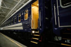 Inforail - Ukrzaliznycia odebrała kolejne nowe wagony. Do końca roku ma ich być 60