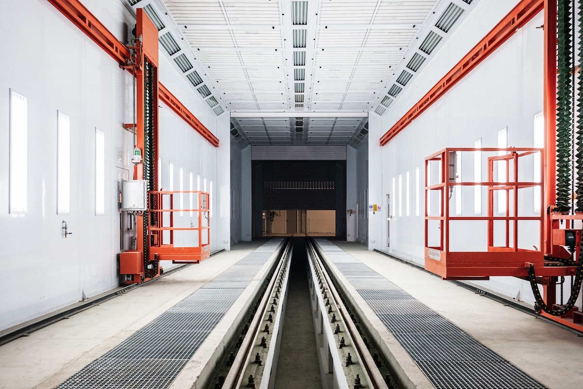 Infotram - Nowy Zakład Techniki MPK Łódź na Helenówku nabiera kształtów. Trwa przeprowadzka maszyn i warsztatów