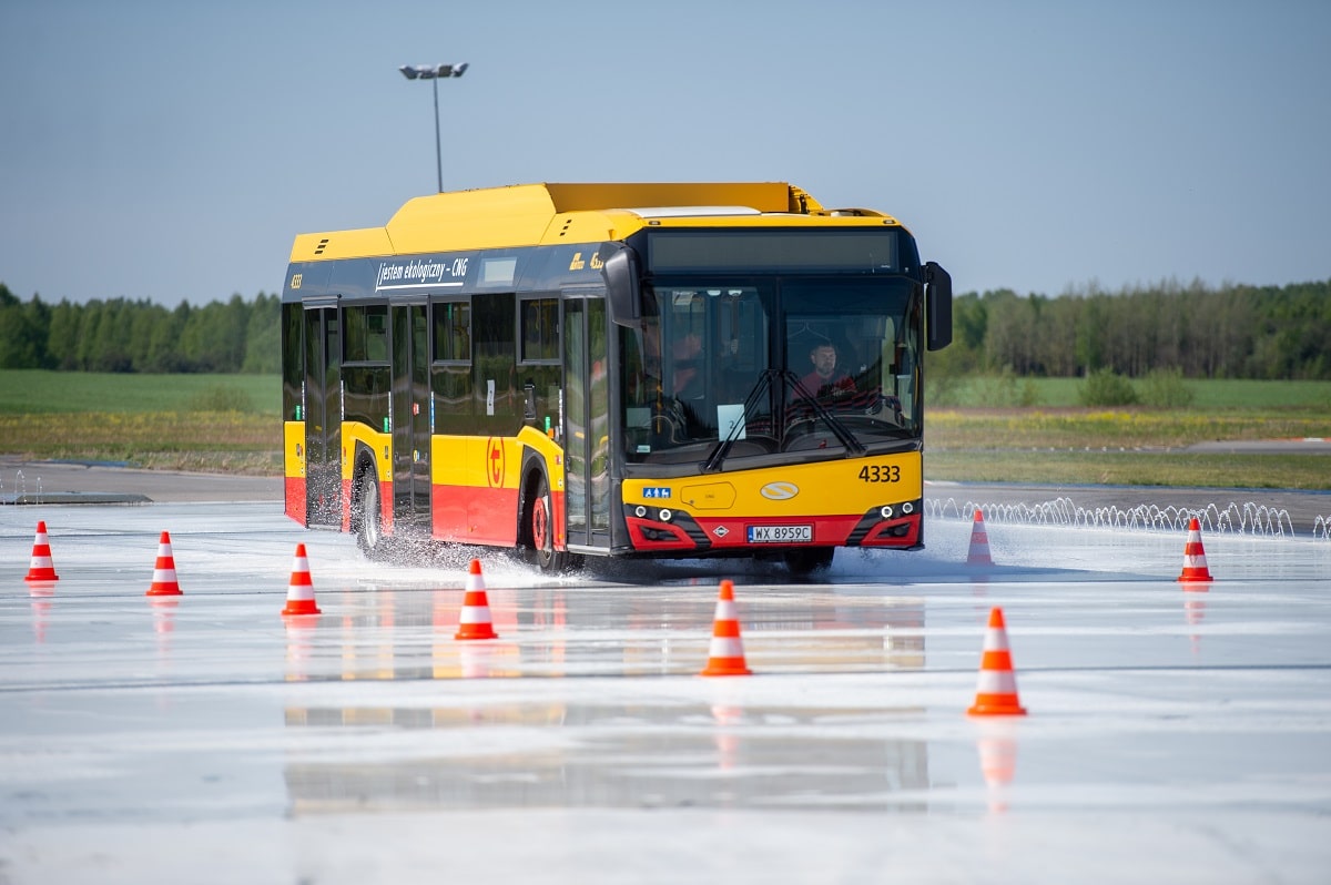 Infobus - Piąte Mistrzostwa Kierowców Autobusów WTP już w piątek. Debiut na Autodromie Bemowo
