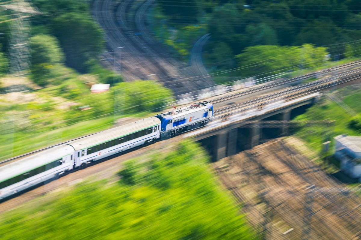 Inforail - PKP Intercity wykorzystało już ponad 1,8 mld zł z KPO. Efekty zobaczymy na wystawie na dworcu Warszawa Zachodnia