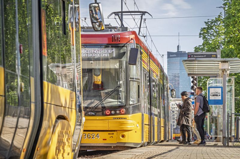 Infotram - Tramwaje Warszawskie kupują mniej tramwajów bo chcą dostać więcej ofert