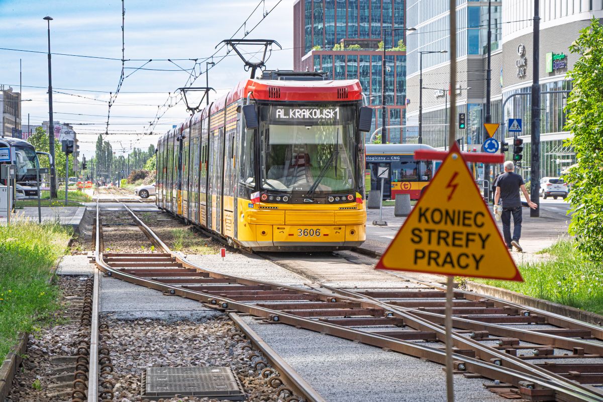 Infotram - Tramwaje Warszawskie zmieniają terminy w przetargu. Nowe wagony będą później