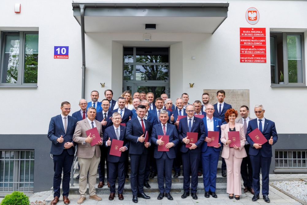 Inforail - Powstanie nowa linia kolejowa z Krakowa do Buska-Zdroju? Samorządy podpisały list intencyjny