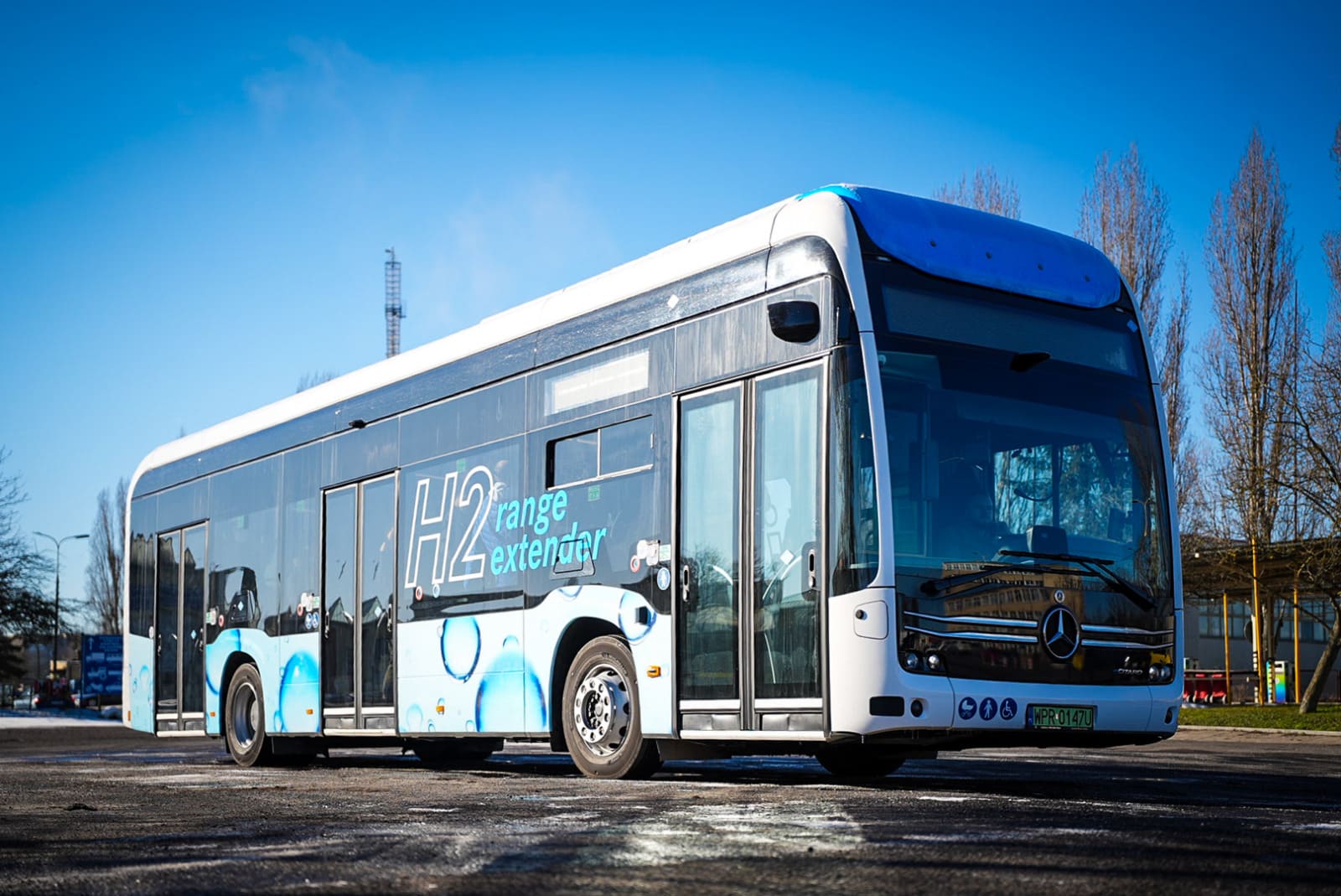 Infobus - Orlen wybuduje w Szczecinie za 75 mln zł hub wodorowy. W tle autobusowe plany SPAD
