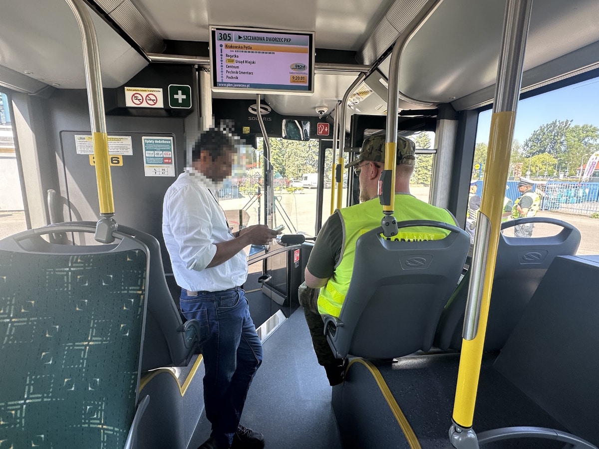 Infobus - Śląska akcja „AUTOBUS”: Policja, ITD i Straż Graniczna sprawdzały przewoźników