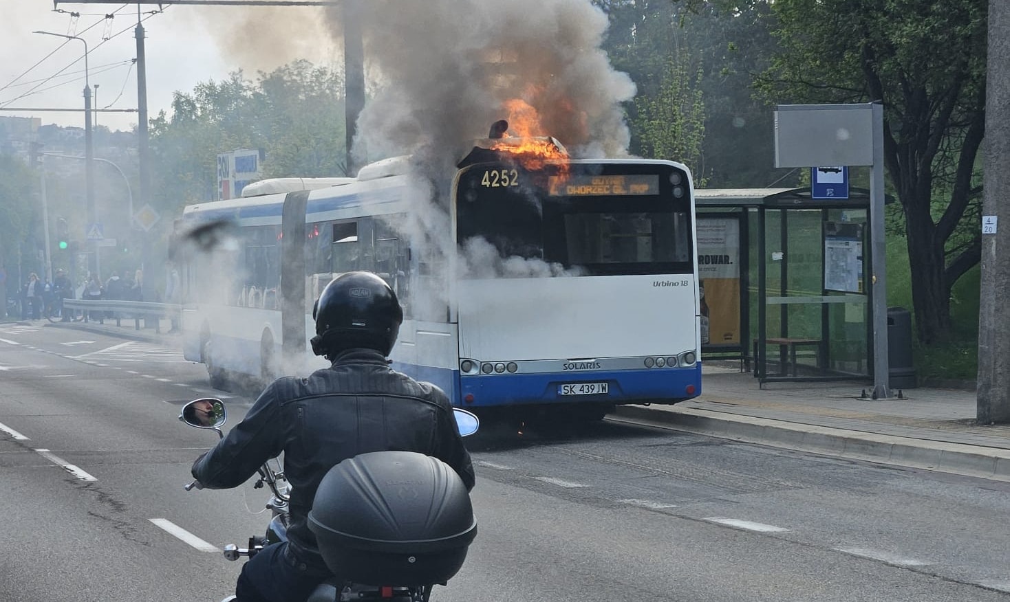 Infobus - Pożar autobusu w Gdyni. Na Wielkopolskiej. Opóźnienia w komunikacji miejskiej