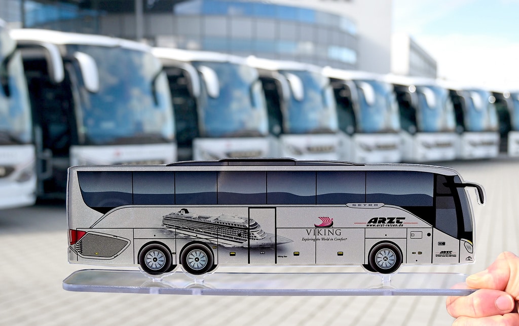 Infobus - W Polsce nieznana, a w Niemczech ważna gałąź turystyki. Autokary pod rzeczne cruisery