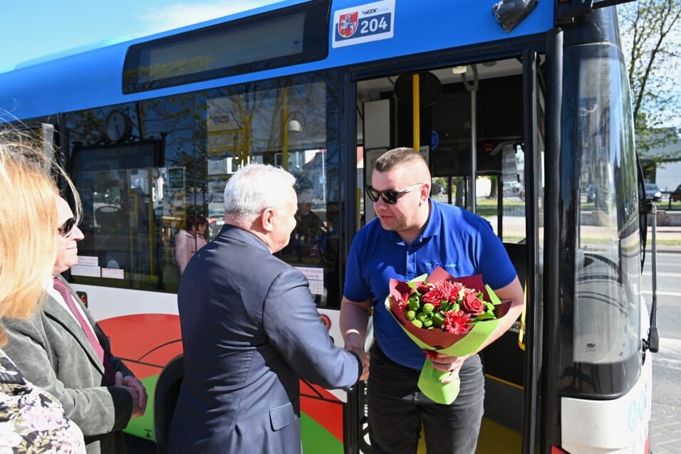 Infobus - Dęblin już bez autobusów MZK Puławy. Miasto postawiło na własne elektrobusy od Solarisa