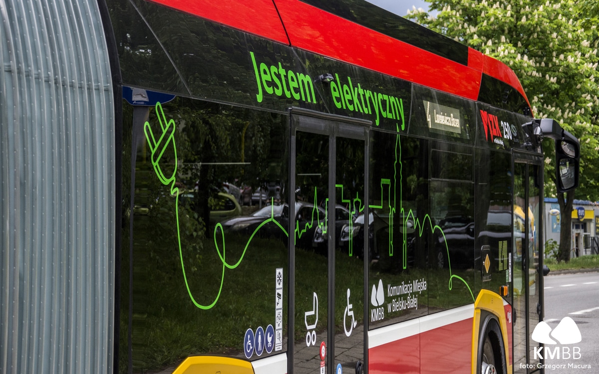 Infobus - MZK Bielsko-Biała: Pierwsze przegubowe Solarisy Urbino 18 electric już wyjechały na linię 4