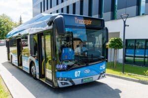 Infobus - Debiut elektrobusów Solarisa w sieci ZKKM Chrzanów. Transgór łączy tabor z własną energią