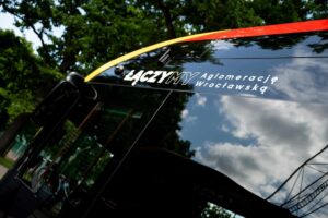 Infobus - Długołęka wybrała operatora na gminne linie. Ważna nie tylko cena wzkm, ale i wiek autobusów