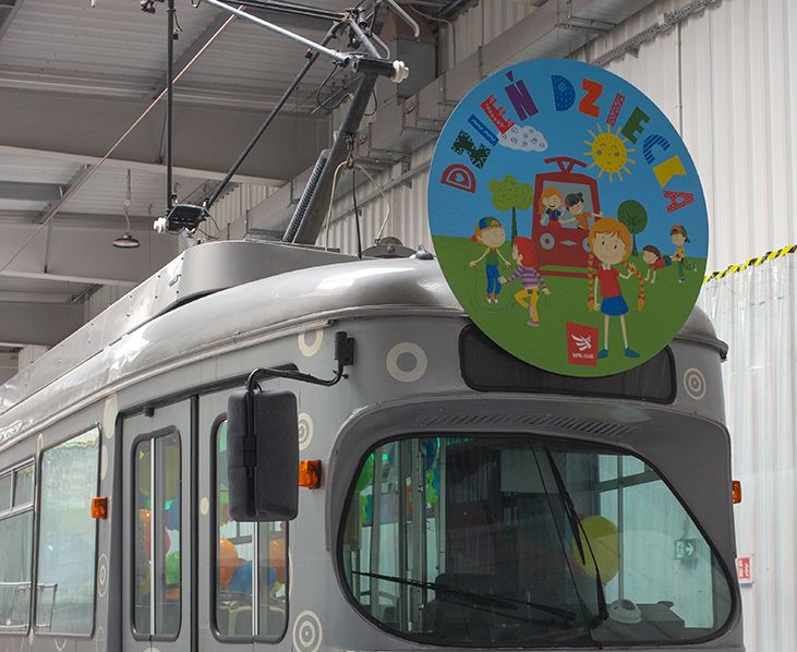 Infotram - Łódź: 31 maja specjalny tramwaj na Dzień Dziecka. Kolorowy wagon wyjedzie na ulice miasta