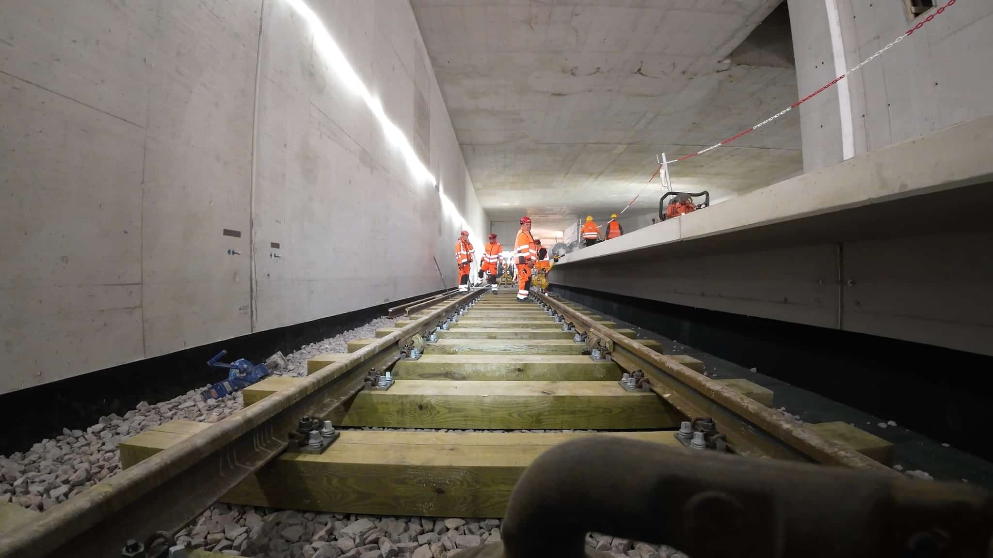 Infotram - Trwa układanie pierwszych torów nowej linii U5 w Hamburgu