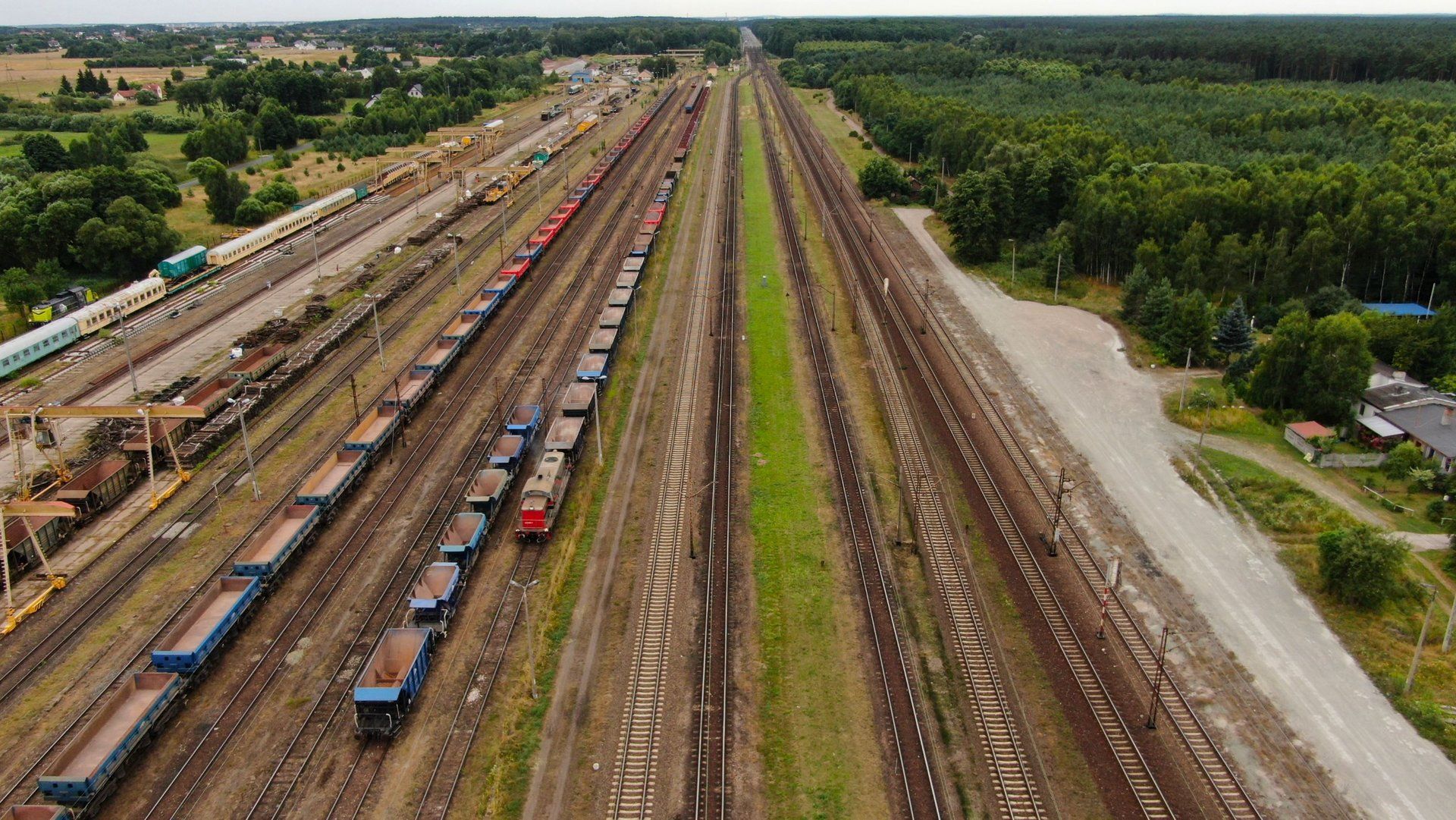 Inforail - PKP PLK rozpoczynają kolejny etap modernizacji linii kolejowej nr 201. Umowa za ponad miliard złotych podpisana