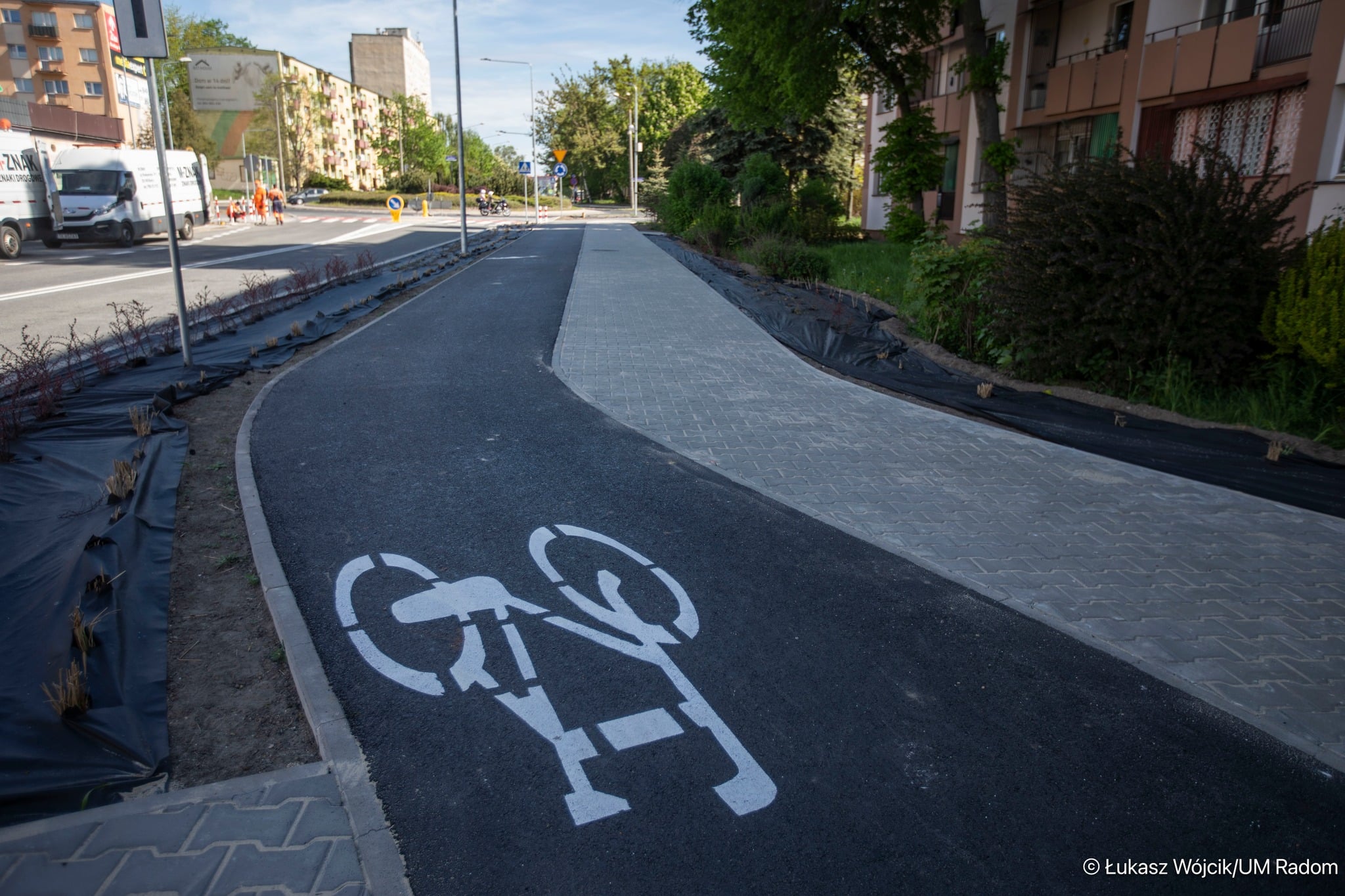 Infobike - Radom otworzył Chrobrego z nową drogą rowerową. Autobusy 6 i 7 wróciły na trasy