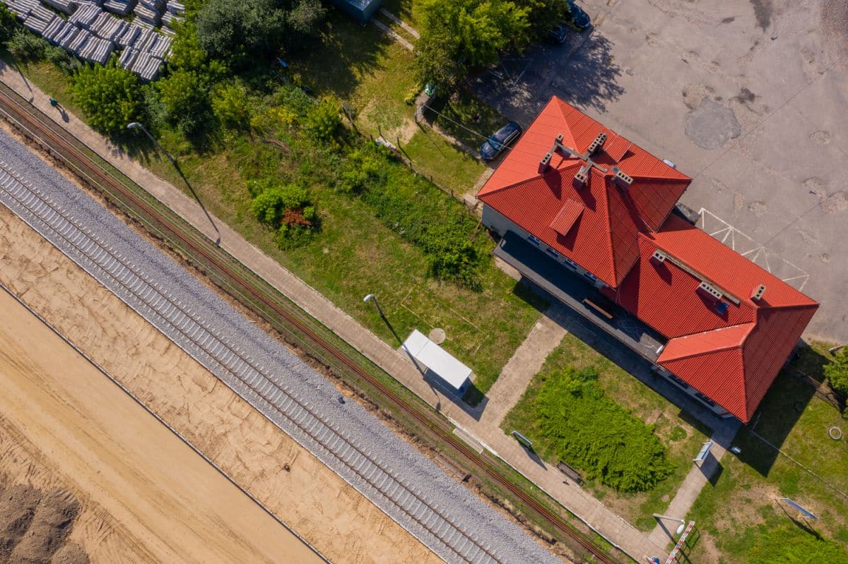 Inforail - Kolejowe inwestycje nabierają tempa w Kujawsko-Pomorskiem. Modernizacje dworców i nowe przystanki