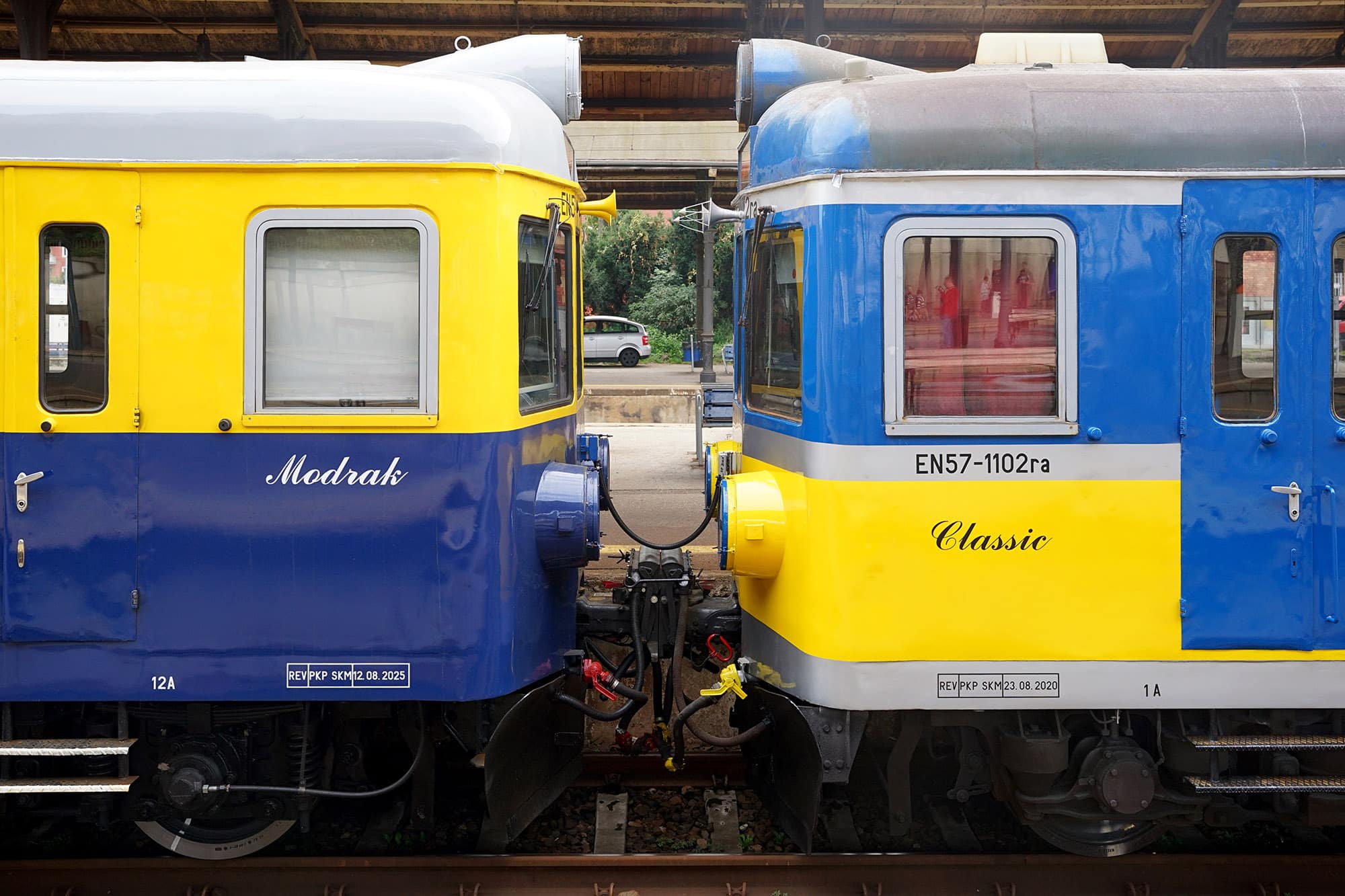 Inforail - Mamy rozkład jazdy klasycznych EN57 i EN71 od PKP SKM. Miłośnicy kolei mogą ruszać na szlak
