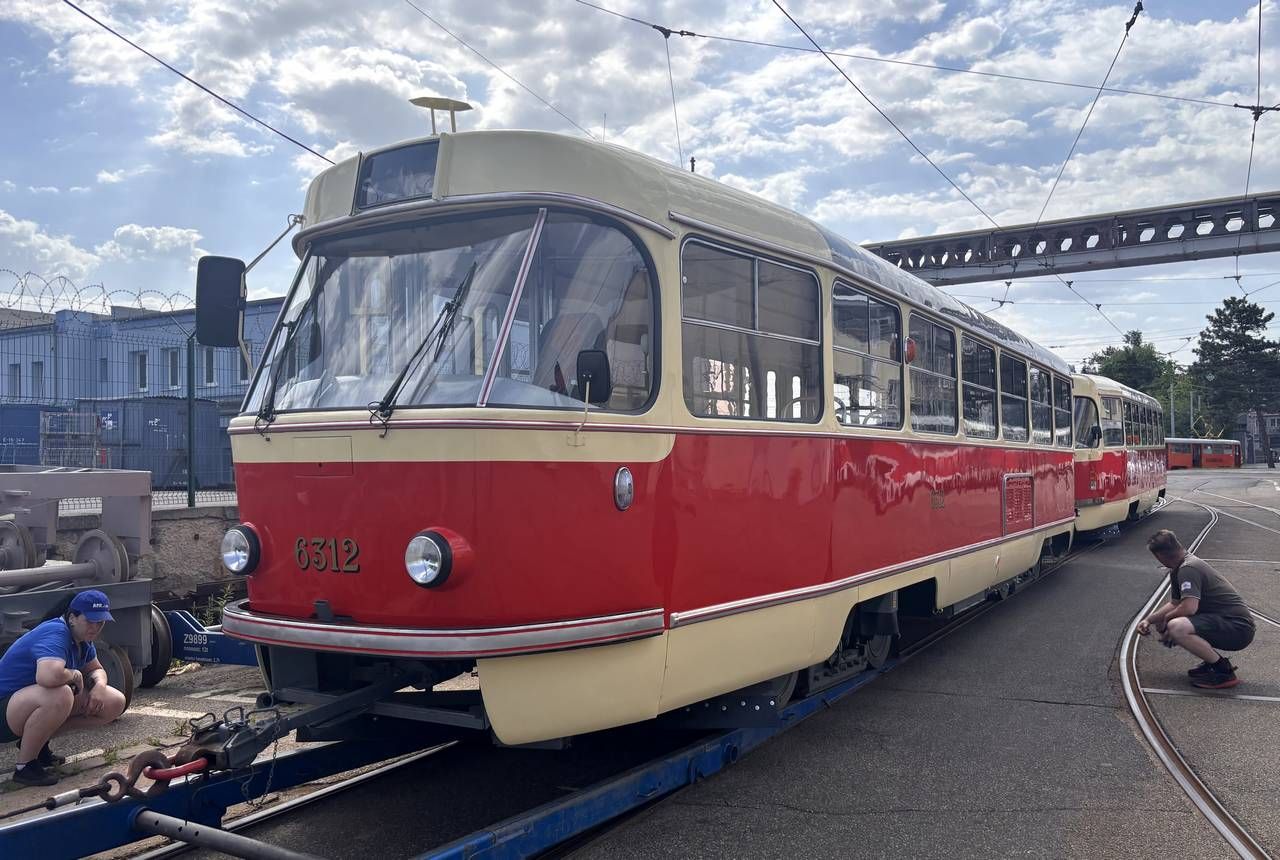 Infotram - Historyczne tramwaje T3 wracają do życia. Praga odbiera pierwsze odnowione wagony