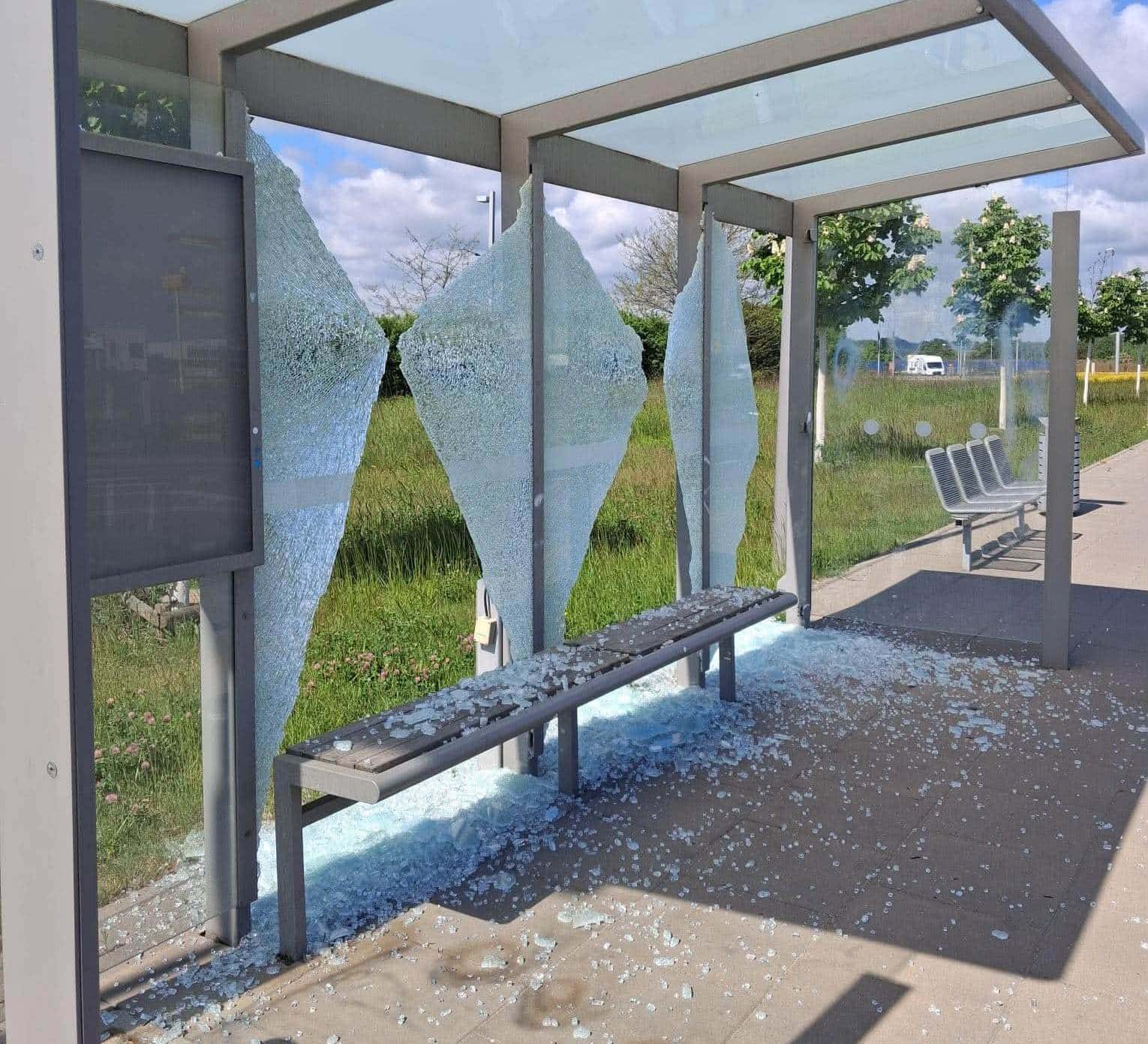 Infotrans - Wrocław pod presją przystankowych wandali. Straty rosną lawinowo. MPK apeluje