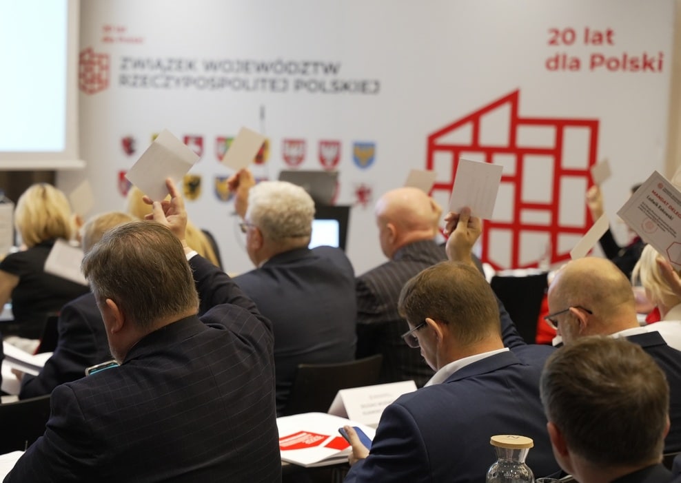 Infotrans - Związek Województw RP popiera zmiany w noweli o PTZ. Apel o finansowe i terminowe korekty