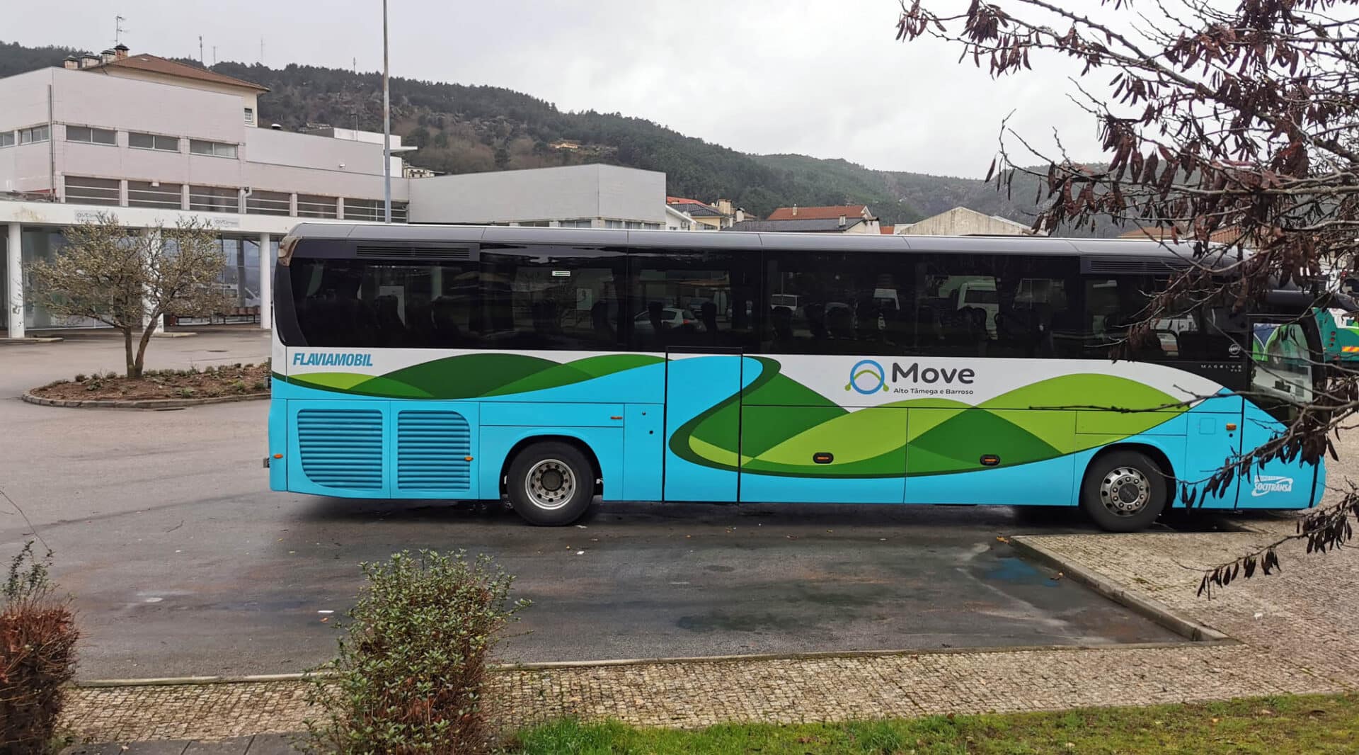 Infotrans - Portugalska gmina dopłaci studentom do autobusów. Sześć przejazdów miesięcznie