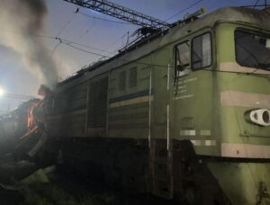 Inforail - Rosyjski dron uderzył w lokomotywę w Jagodzinie przy granicy z Polską. Pasażerów ewakuowano 15 minut wcześniej