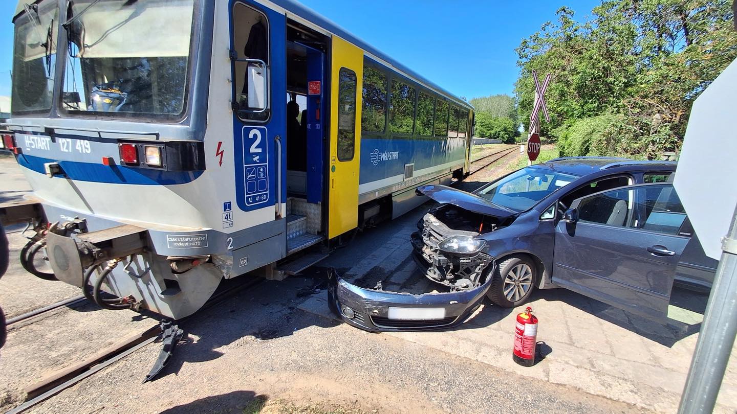 Inforail - Węgrzy też mają problem. MÁV apeluje o ostrożność na przejazdach kolejowych