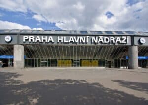 Inforail - Dworzec główny w Pradze z generalną naprawą hali. Prace potrwają do 2028 roku