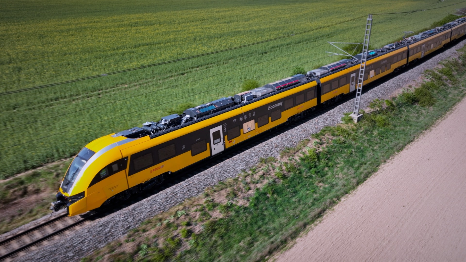 Inforail - PESA przekroczyła kolejną granicę prędkości. Pociąg z Bydgoszczy pojechał 200 km/h