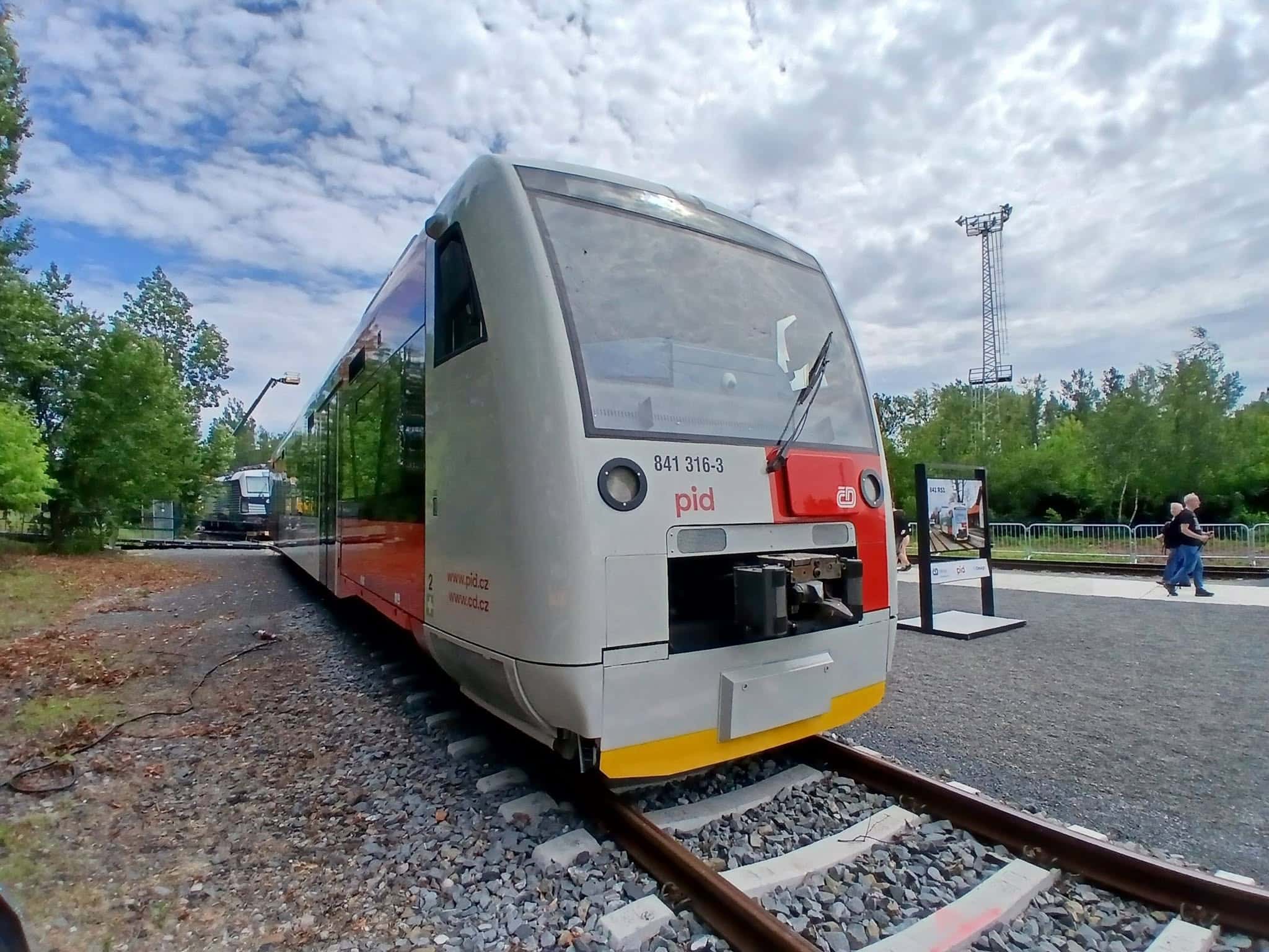 Inforail - Rail Business Days 2026: Ceske drahy pokazały zmodernizowany skład spalinowy serii 841 RS1