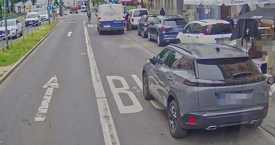 Infobus - Autobusy z kamerami kontra blokowanie buspasów. Frankfurt rozszerzy pilotaż