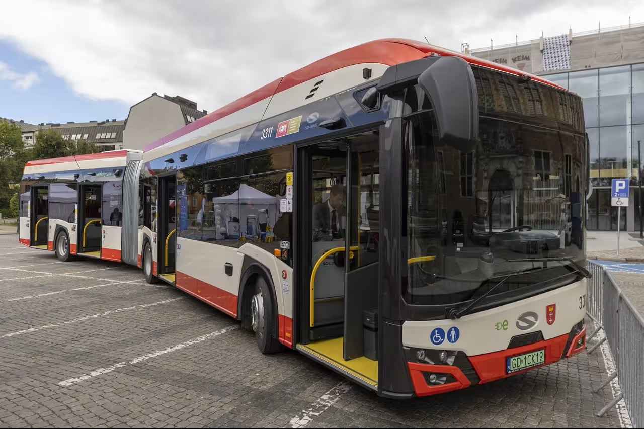 Infobus - Gdańsk pokazał swój pierwszy elektrobus od Solarisa. Urbino 18 electric w miasteczku mobilności