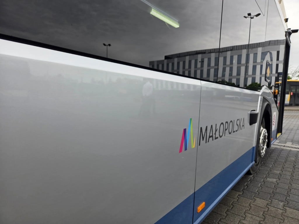 Infobus - Koleje Małopolskie unieważniły przetarg na zastępczą komunikację autobusową. Mimo trzech ofert