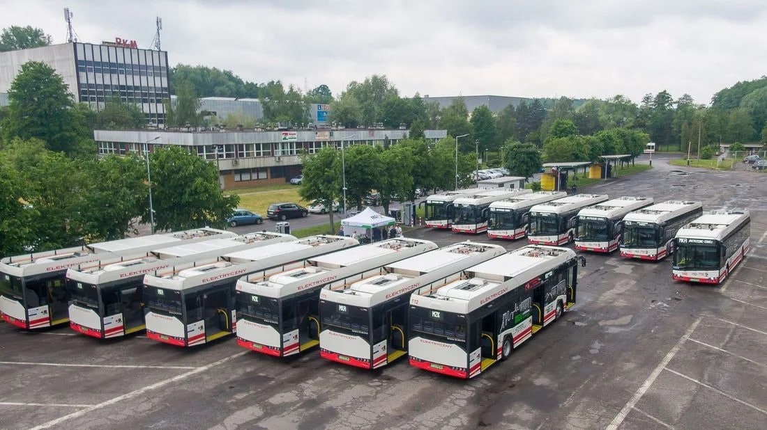 Infobus - 14 elektrobusów od Solarisa przekazanych dla MKA Jastrzębie-Zdrój. Plus ładowarki ZPUE