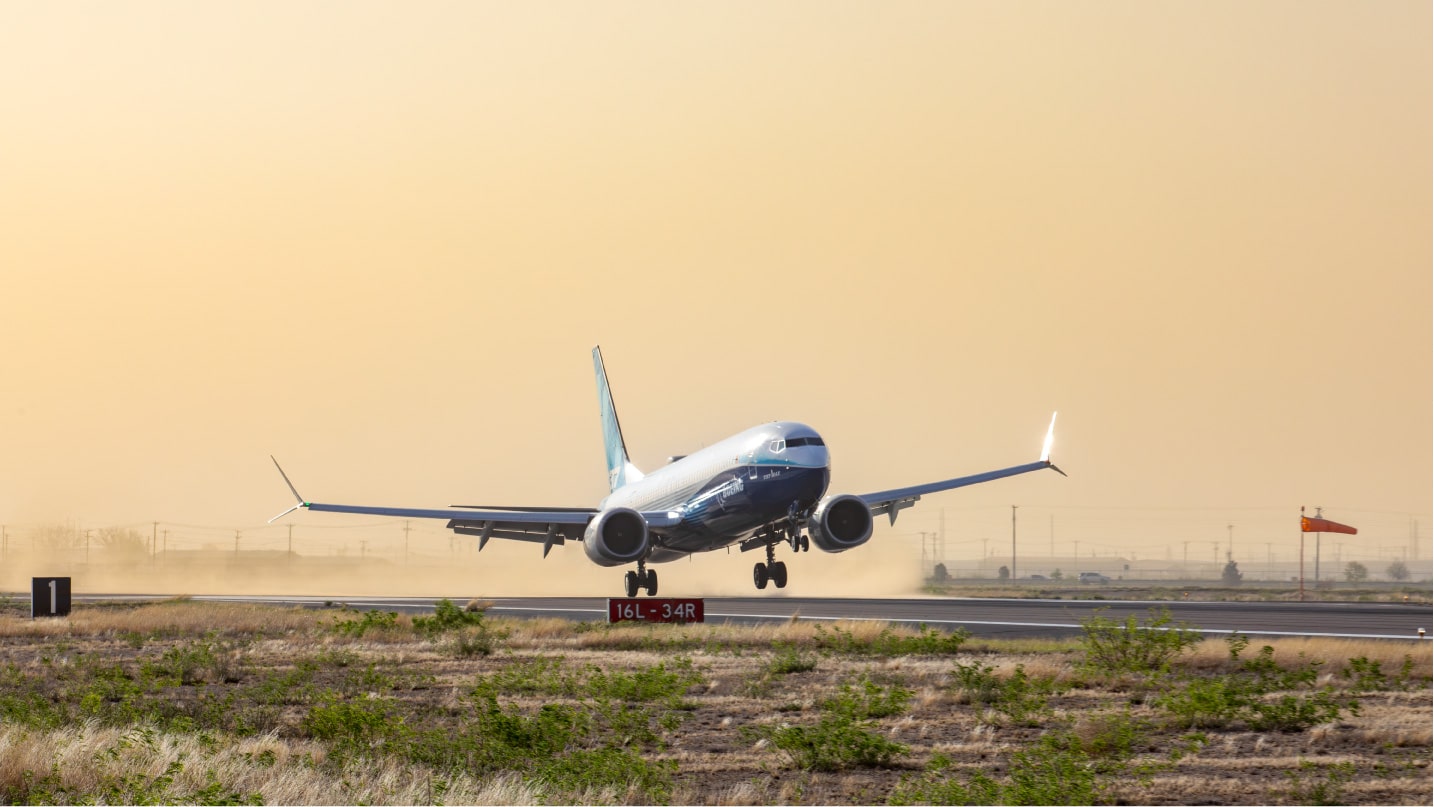 Infoair - Boeing 737-10 w testach przy silnym wietrze. Certyfikacja coraz bliżej