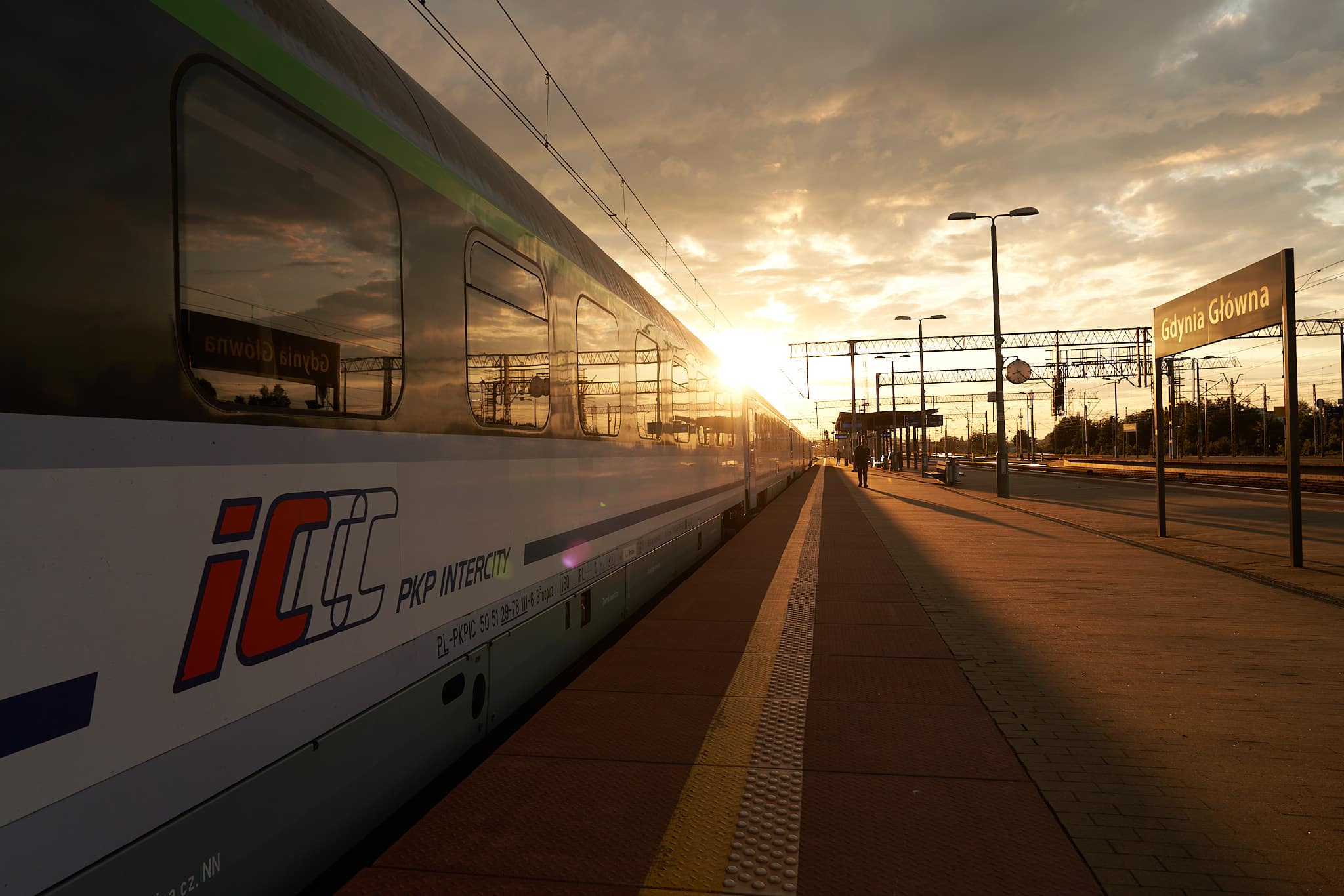 Inforail - Rekordowa liczba pociągów PKP Intercity do Trójmiasta w tegoroczne wakacje