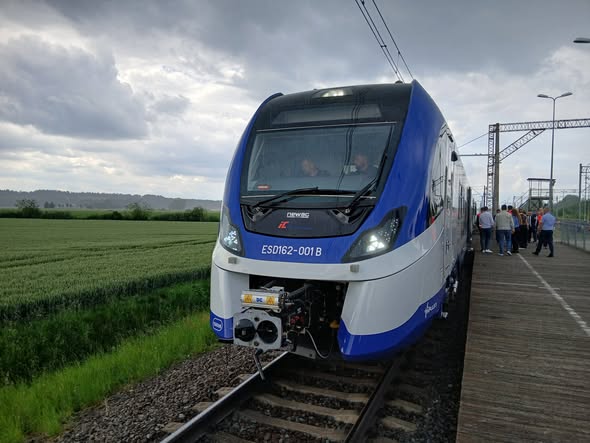 Inforail - Pierwsza hybryda z Newagu na testach