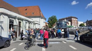 Inforail - Zespół parlamentarny ruszył Magistralą Podsudecką. Zamiast pociągu TLK Szczeliniec – autobus zastępczy