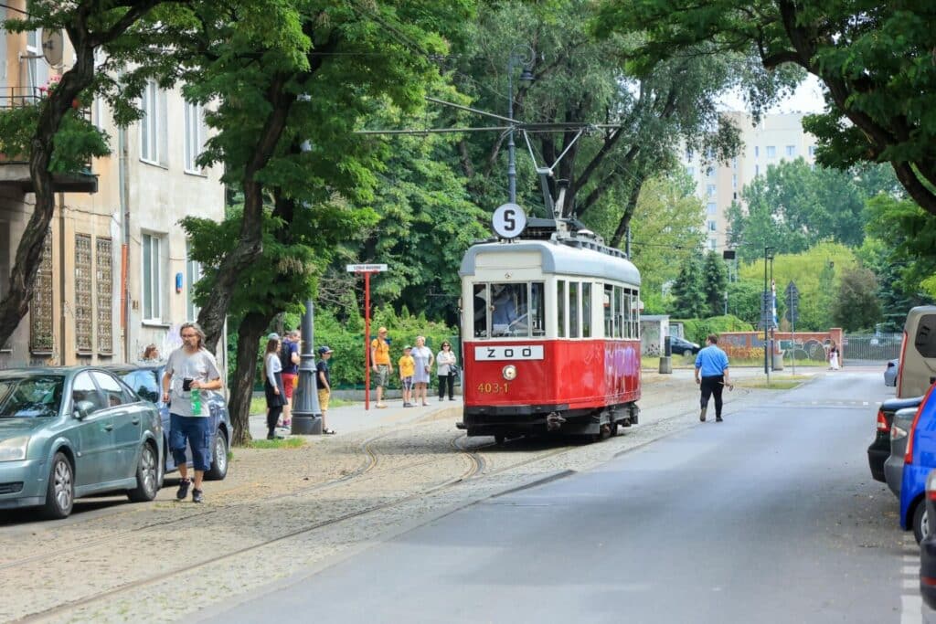 Infotram - Warszawa: Zabytkowe tramwaje na święto ulicy Stalowej