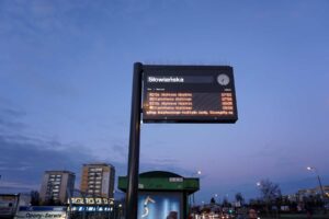 Infotrans - Poznań z jedną ofertą na tablice SIP. MPTechnology wraca na rynek