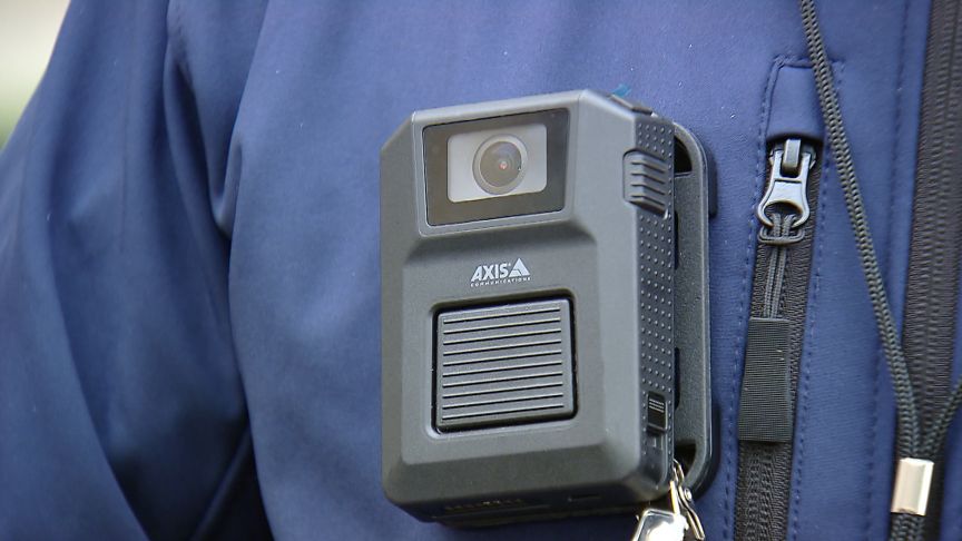 Infotrans - Kolejne kamery nasobne dla kontrolerów KMK. ZTP Kraków rozstrzygnął zapytanie
